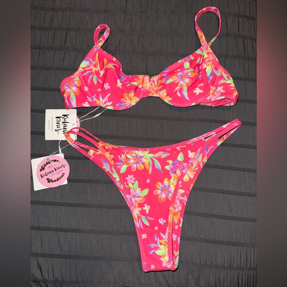 Kulani Kinis Viva Dreams bikini set Sm top Med bottoms